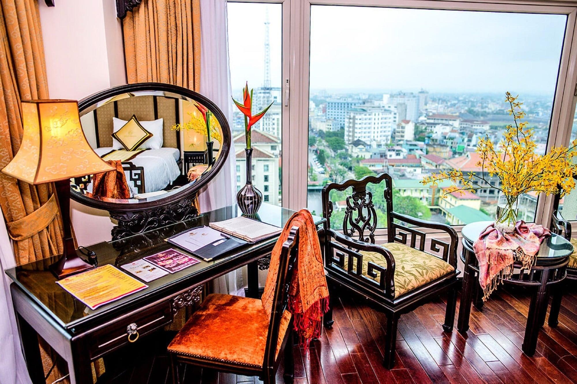 Ttc Imperial Hotel Hue Exteriör bild
