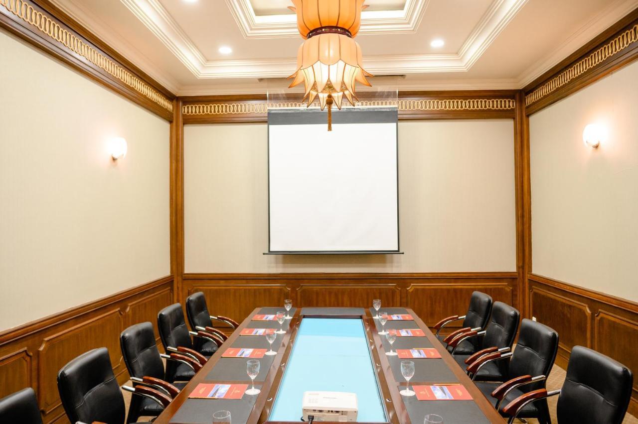 Ttc Imperial Hotel Hue Exteriör bild