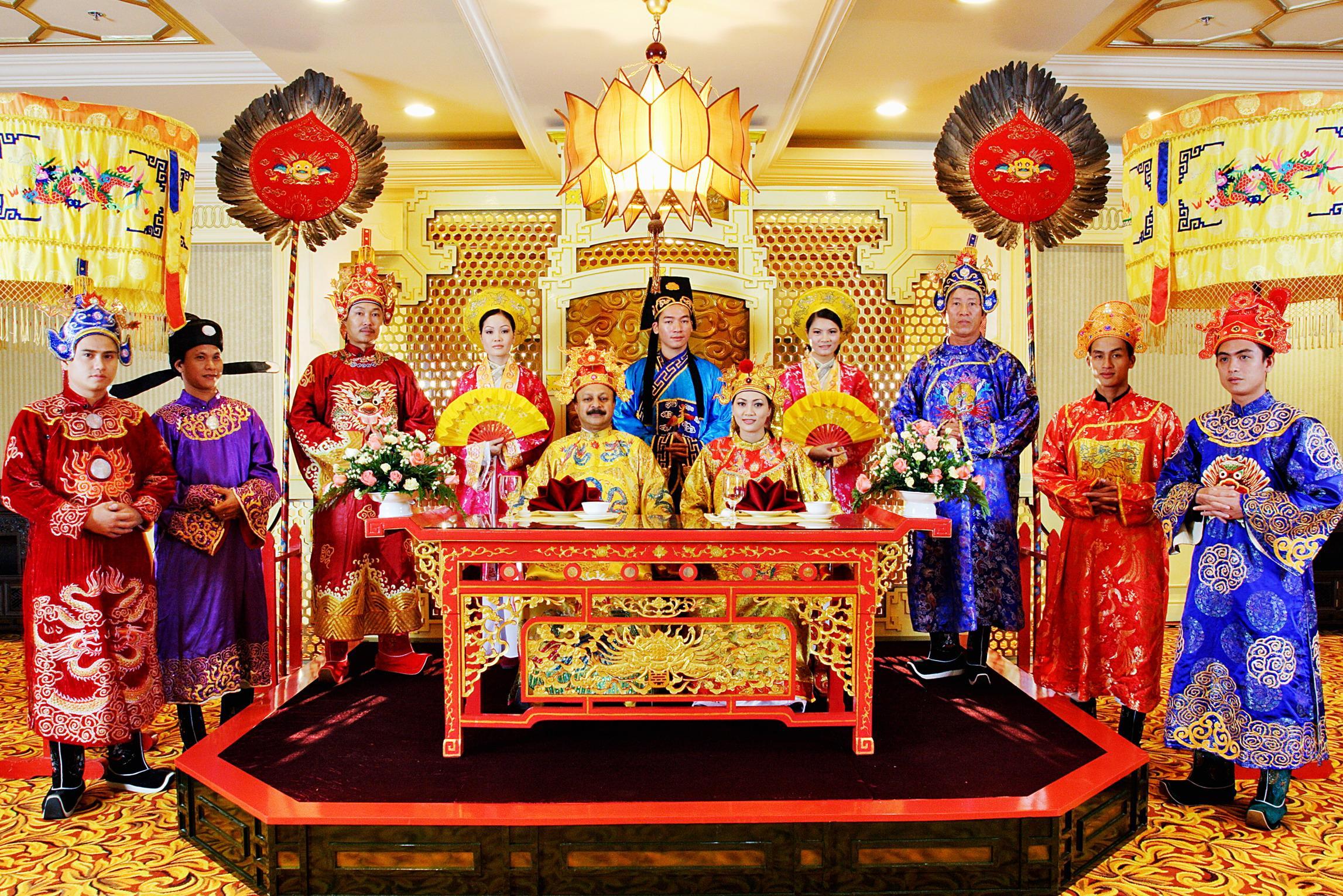 Ttc Imperial Hotel Hue Exteriör bild