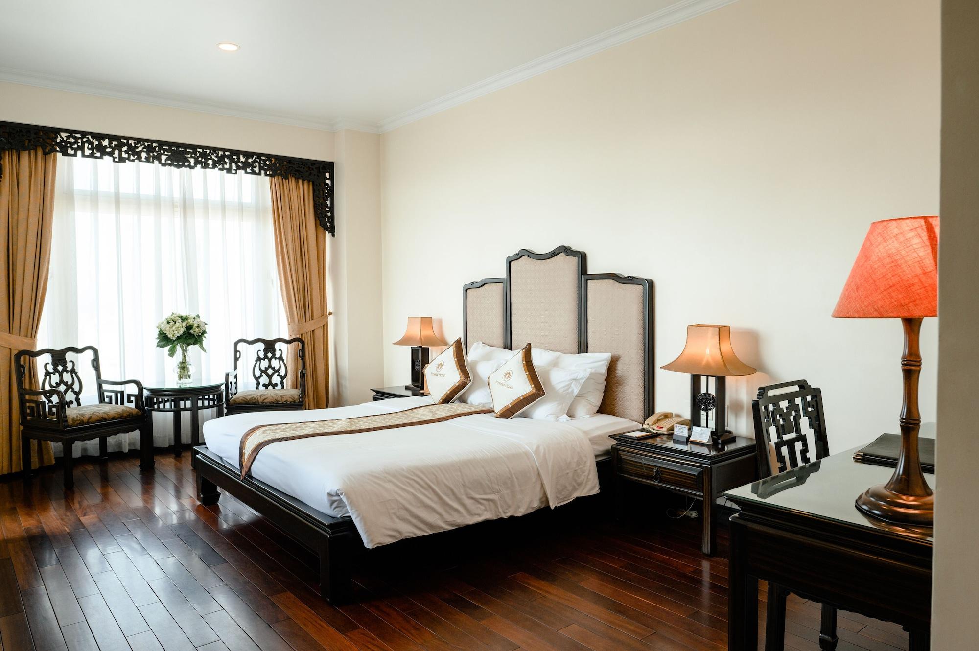 Ttc Imperial Hotel Hue Exteriör bild