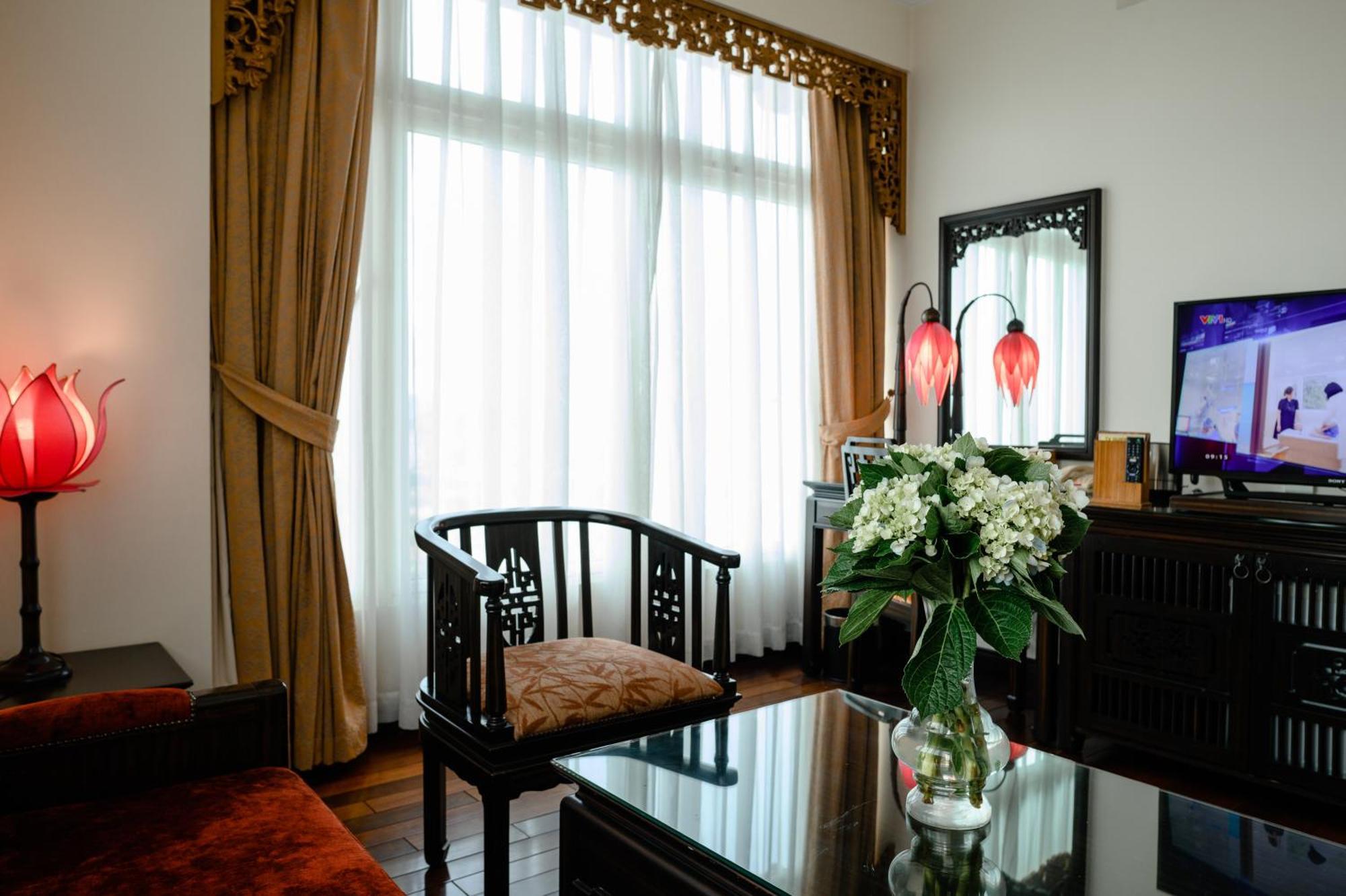 Ttc Imperial Hotel Hue Exteriör bild